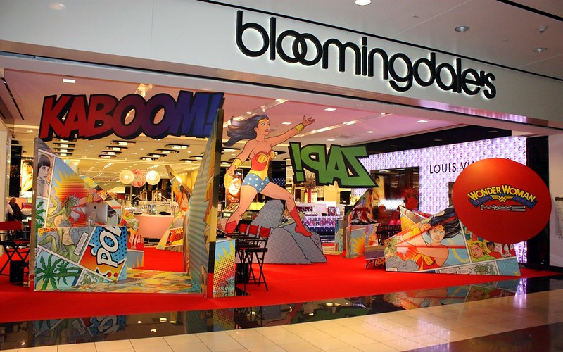 Bloomingdale's retail graphics